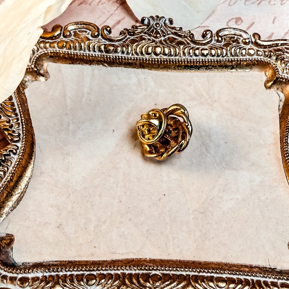 Gold Rose Pin - Picture 3 of 4